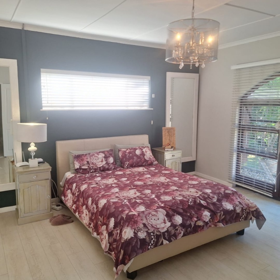 4 Bedroom Property for Sale in Nahoon Valley Park Eastern Cape